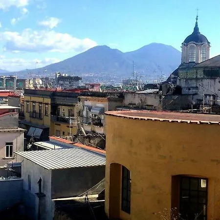 I Tetti Del Centro Storico Неаполь